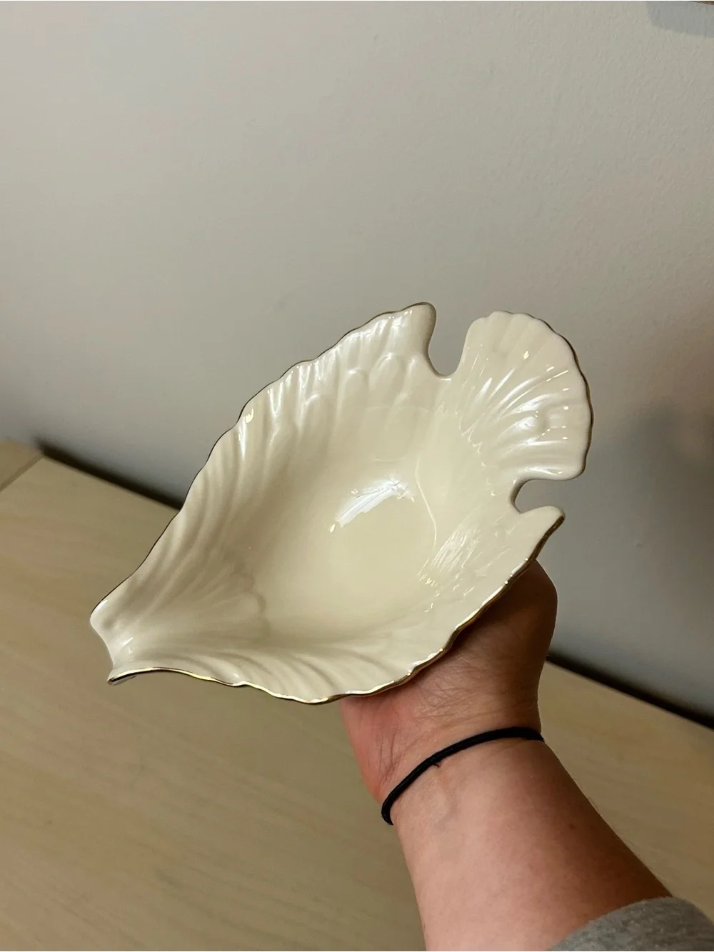 Lenox dove dish